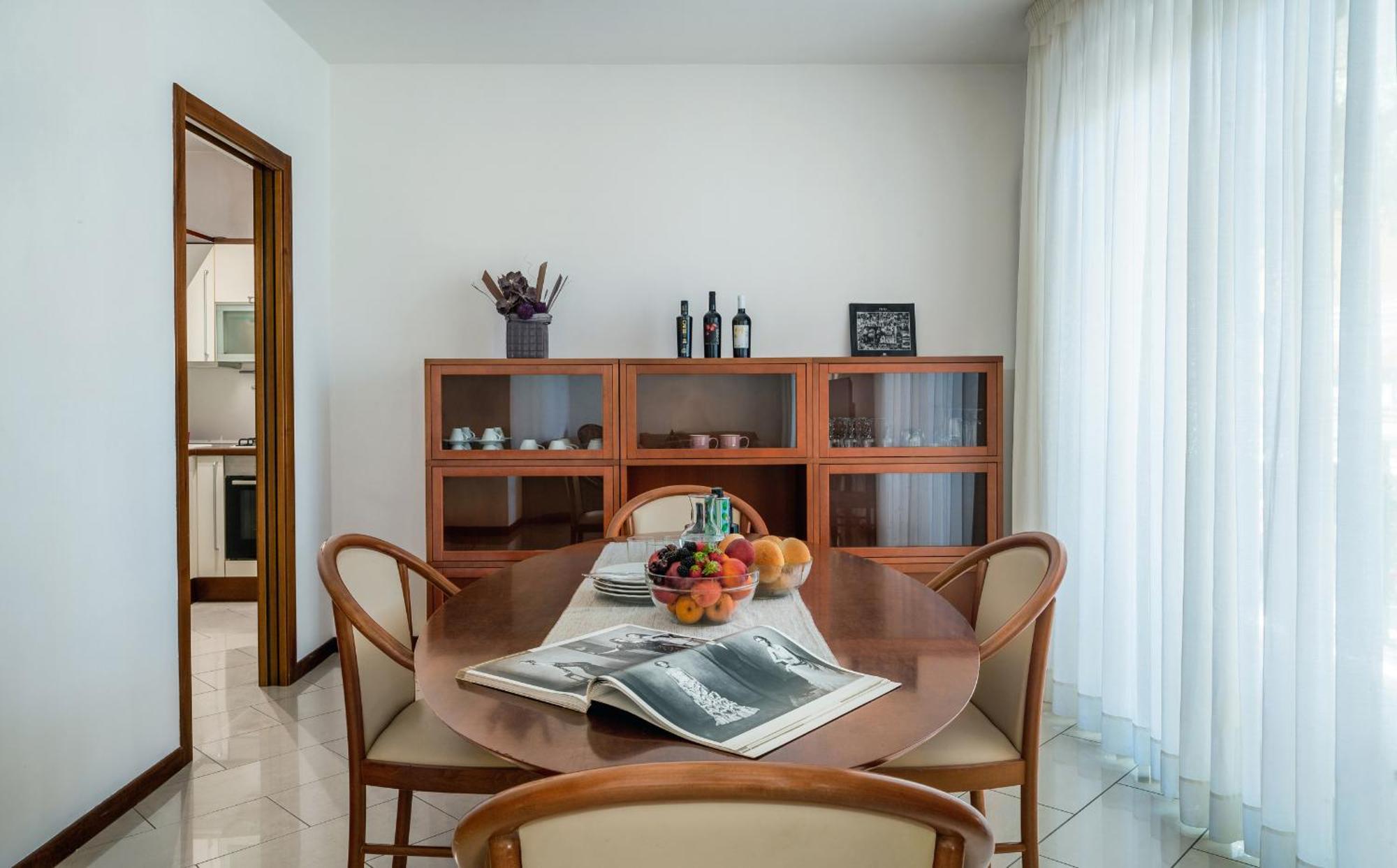 Apartment Universal