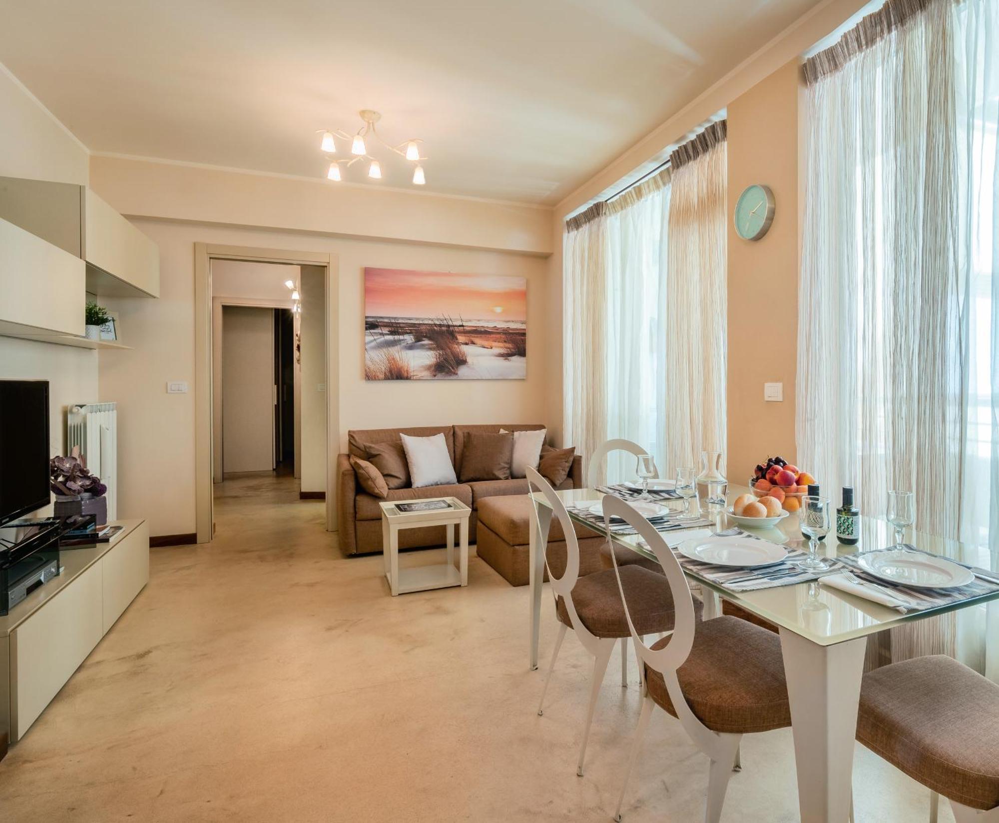 Universal Apartment